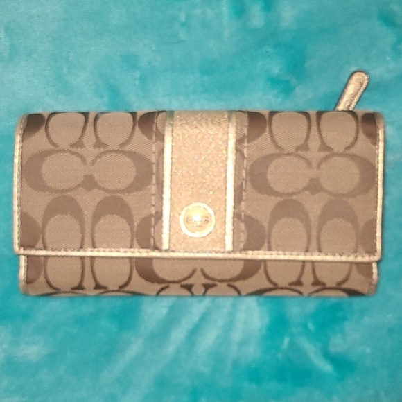 Coach Handbags - Coach wallet
